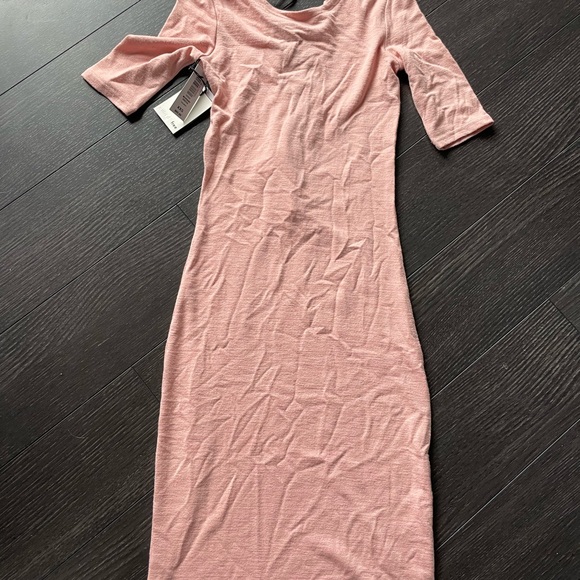 ⭐️3/$50 PINK Aritzia Wilfred Morand dress XS xxs salmon pink bodycon open back - Picture 4 of 5